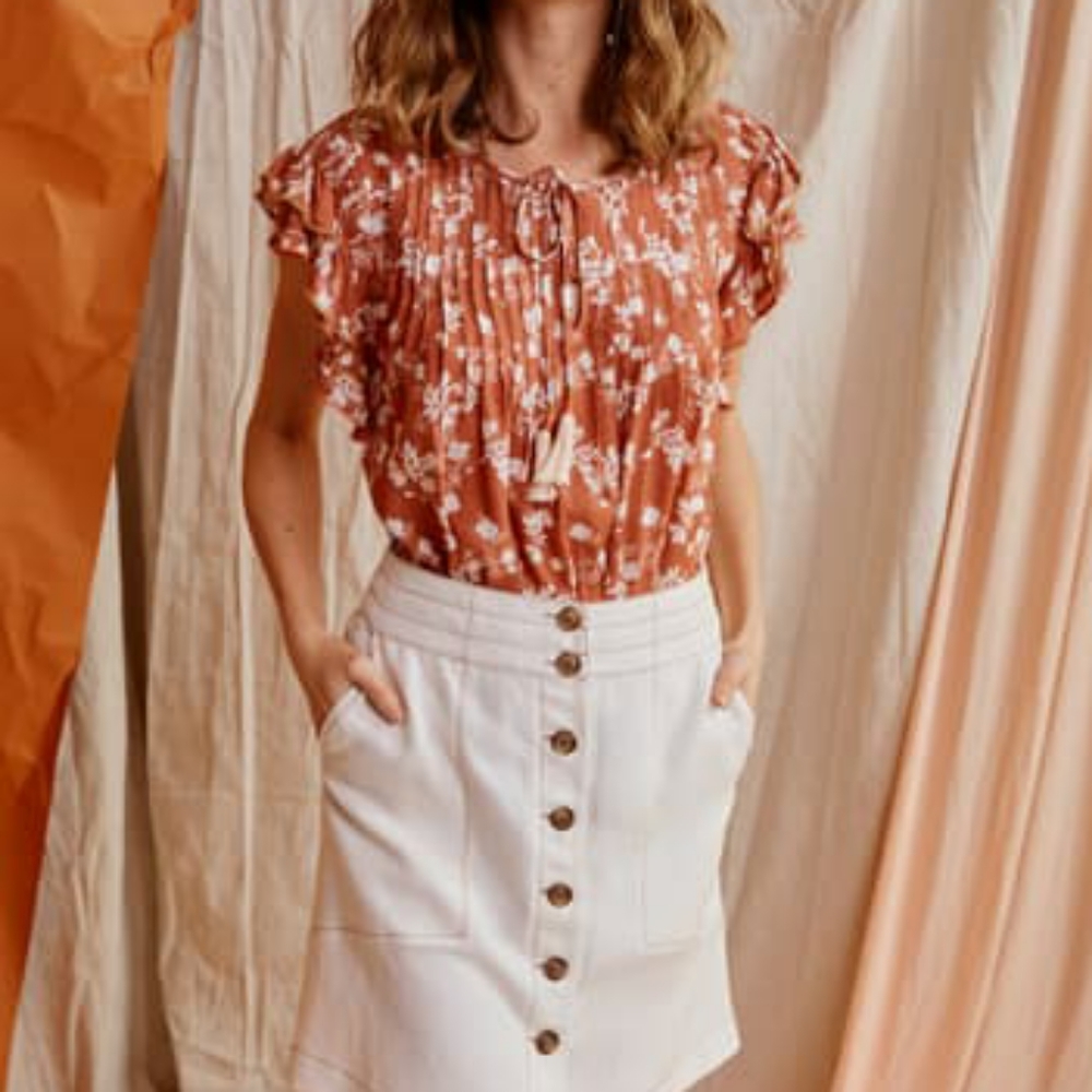 Dolan flutter sleeve Rust colored floral fop
